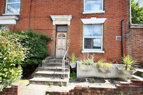 Studio to rent, Melville Road, Maidstone ME15