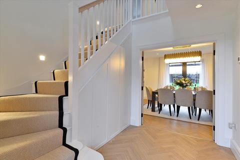 5 bedroom detached house for sale, Alfold Gardens, Horsham Road, Alfold, GU6