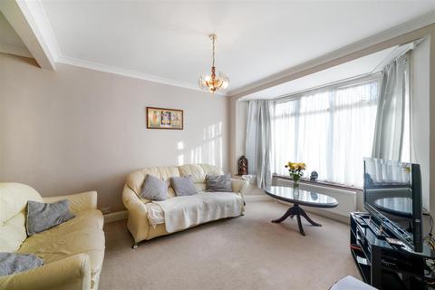 3 bedroom semi-detached house for sale, Ashness Gardens, Greenford