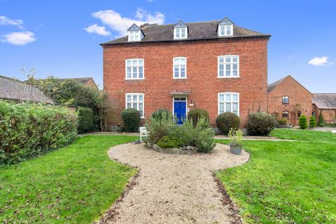 3 Harrow Croft, Worcester, WR2 5JG