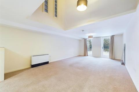 2 bedroom flat to rent, Apt 119 Kingswood Hall, Middlewood, Sheffield