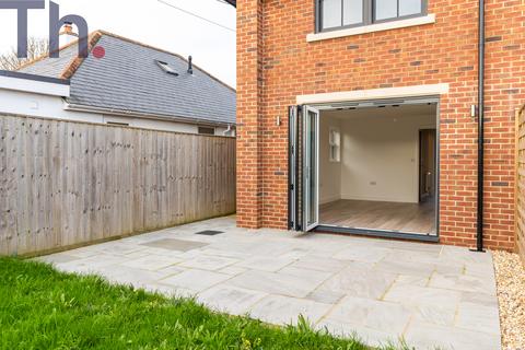 2 bedroom semi-detached house for sale, Bembridge PO35