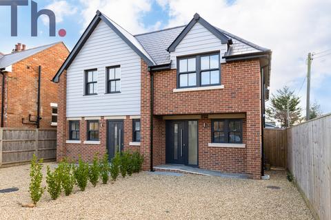 2 bedroom semi-detached house for sale, Bembridge PO35