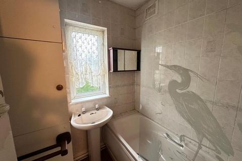 3 bedroom semi-detached house for sale, 68 Bearmore Road, Cradley Heath, B64 6DU