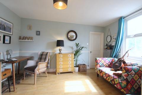 1 bedroom flat to rent, Kingston Road, London SW19