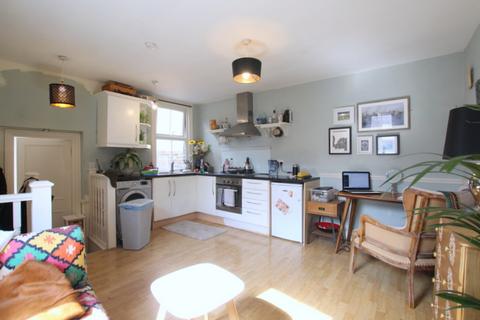 1 bedroom flat to rent, Kingston Road, London SW19