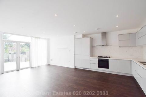 4 bedroom semi-detached house to rent, Rundell Crescent, London