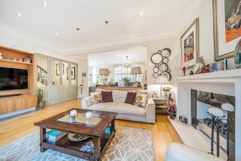 3 bedroom flat for sale, Primrose Hill Road, London NW3