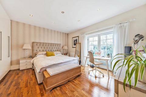 3 bedroom flat for sale, Primrose Hill Road, London NW3