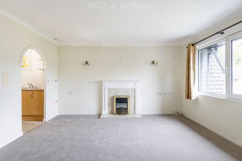 1 bedroom retirement property for sale, Salisbury Road, Worcester Park KT4