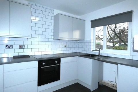 2 bedroom apartment to rent, Aster Street, Oldham OL1