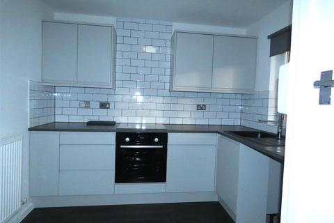 2 bedroom apartment to rent, Aster Street, Oldham OL1