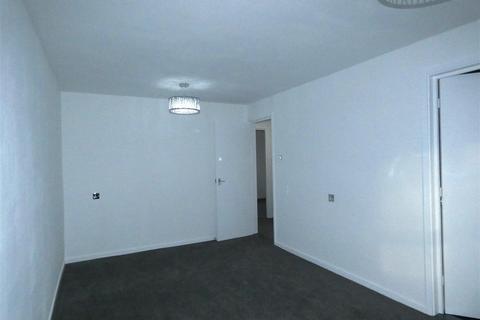 2 bedroom apartment to rent, Aster Street, Oldham OL1