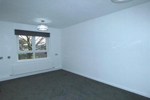 2 bedroom apartment to rent, Aster Street, Oldham OL1