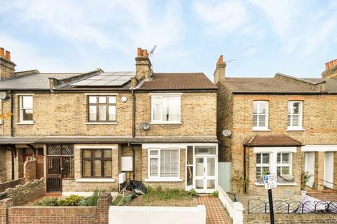 3 bedroom terraced house to rent, Darwin Road, London W5