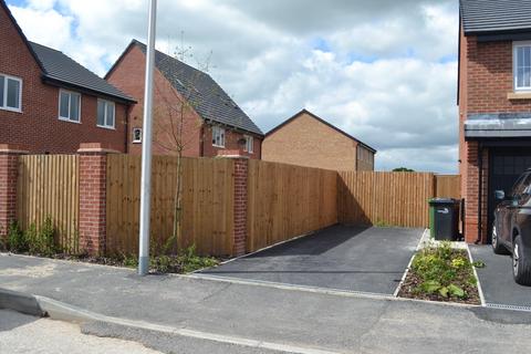 3 bedroom semi-detached house to rent, James Gibbons Road, Crewe CW1