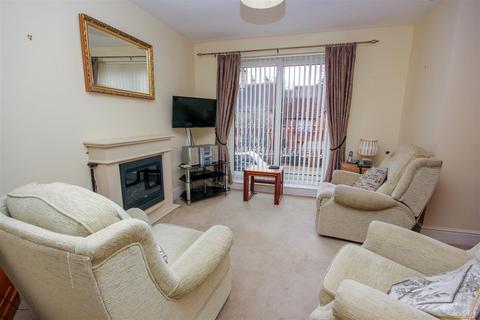 2 bedroom flat for sale, Rectory Road, Rushden NN10