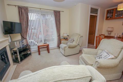 2 bedroom flat for sale, Rectory Road, Rushden NN10