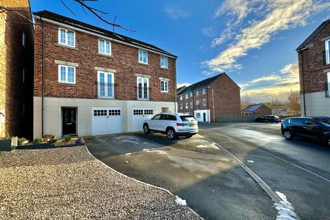 3 bedroom townhouse for sale, Silverwood Road, Woolley Grange, Barnsley