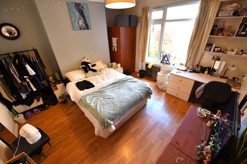 undefined, Headingley Crescent