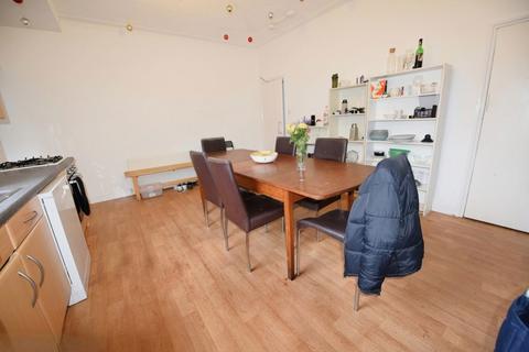 5 bedroom house to rent, Burley Road