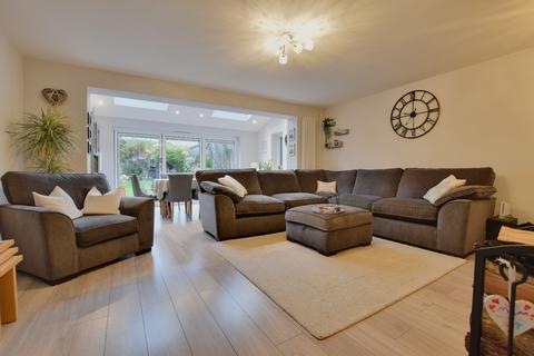 3 bedroom semi-detached house for sale, Wentworth Meadows, Maldon, Essex, CM9