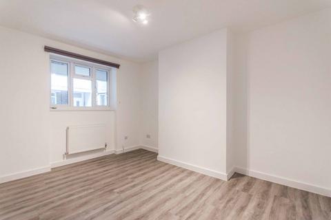 2 bedroom flat to rent, Pentonville Road, Angel, London, N1