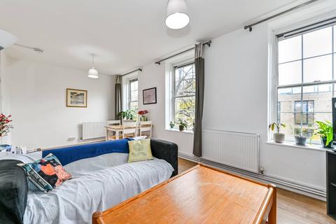 3 bedroom flat to rent, Radford House, Holloway, London, N7