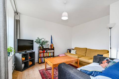 3 bedroom flat to rent, Radford House, Holloway, London, N7