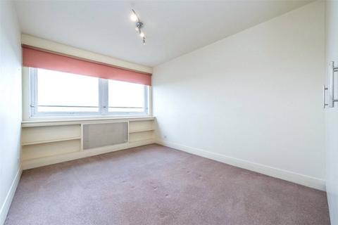 1 bedroom flat to rent, Park South, Clapham Junction, London, SW11