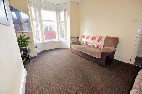 8 bedroom house to rent, Burley Lodge Road