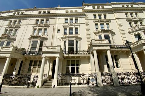 1 bedroom flat to rent, 29 Palmeira Square, Hove, BN3