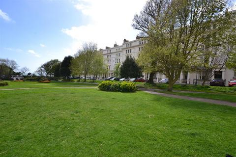 1 bedroom flat to rent, Palmeira Square, Hove