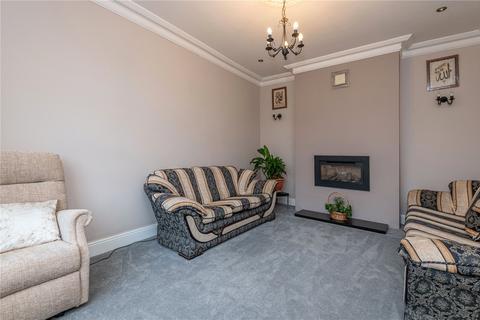 5 bedroom end of terrace house for sale, Dark Lane, Batley, WF17