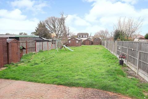 5 bedroom semi-detached house for sale, The Driveway, Canvey Island SS8