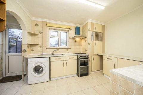 3 bedroom terraced house to rent, Worton Road, Isleworth TW7