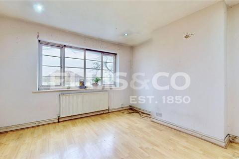 2 bedroom apartment for sale, Stanley Avenue, Wembley, HA0