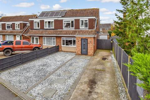 3 bedroom semi-detached house for sale, Jeffery Close, Staplehurst, Kent