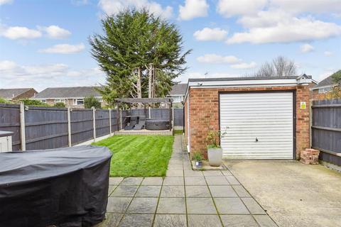 3 bedroom semi-detached house for sale, Jeffery Close, Staplehurst, Kent