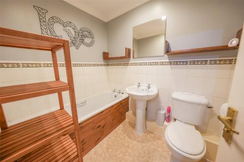 3 bedroom end of terrace house for sale, St Cuthberts Road, Gateshead, NE8