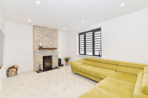 13 Boston Road, Portsmouth, PO6 3LG