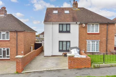 13 Boston Road, Portsmouth, PO6 3LG