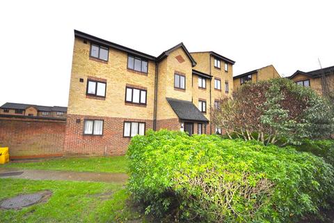 67 Plumtree Close, Dagenham, RM10 8UE