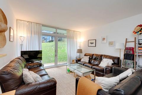 2 bedroom flat to rent, Oak Hill Park, Hampstead, London, NW3