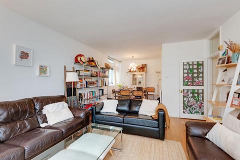 2 bedroom flat to rent, Oak Hill Park, Hampstead, London, NW3