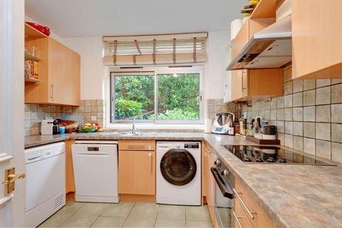 2 bedroom flat to rent, Oak Hill Park, Hampstead, London, NW3