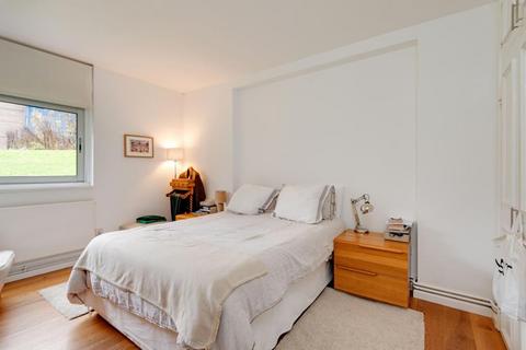 2 bedroom flat to rent, Oak Hill Park, Hampstead, London, NW3