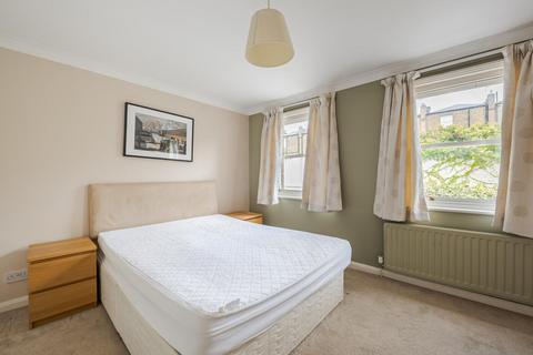 2 bedroom terraced house to rent, USBORNE MEWS, SW8