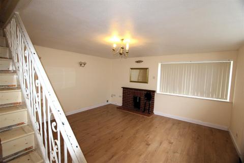 3 bedroom detached house to rent, St. Barnabas Close, Gillingham ME7