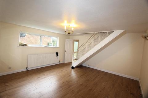 3 bedroom detached house to rent, St. Barnabas Close, Gillingham ME7